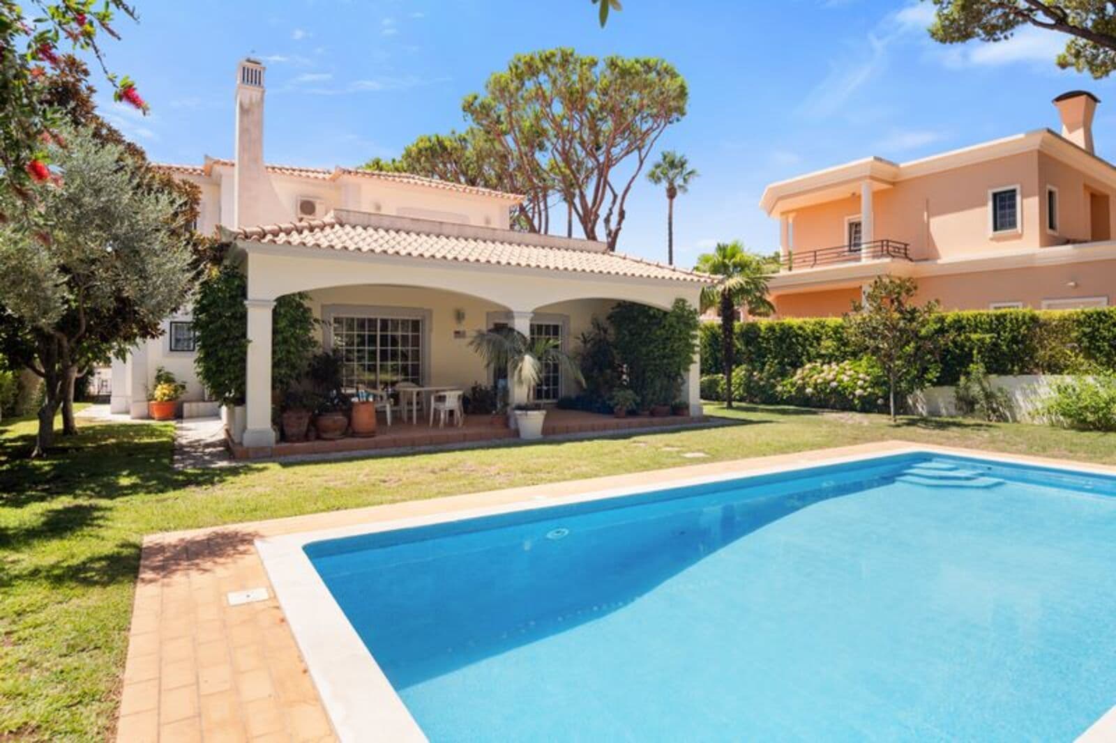 Moradia T4 + 1 com piscina, Vilamoura, Loulé - Imagem 1