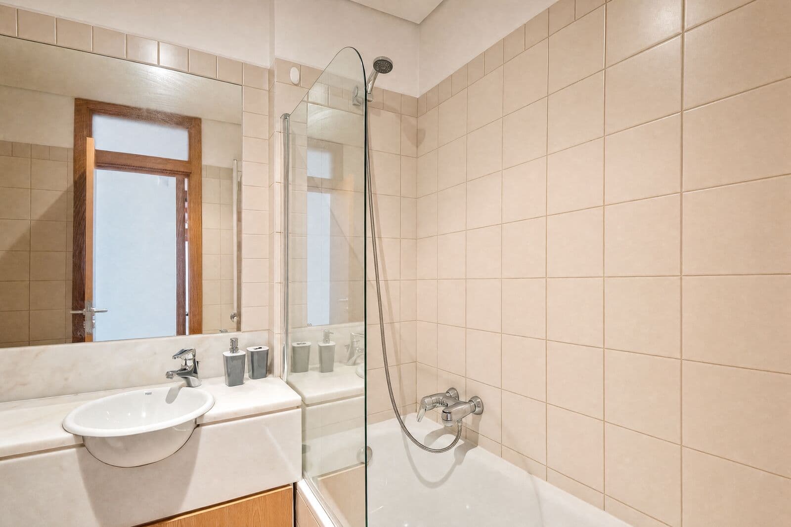 Apartamento T2 com jardim, Lisboa - Imagem 24