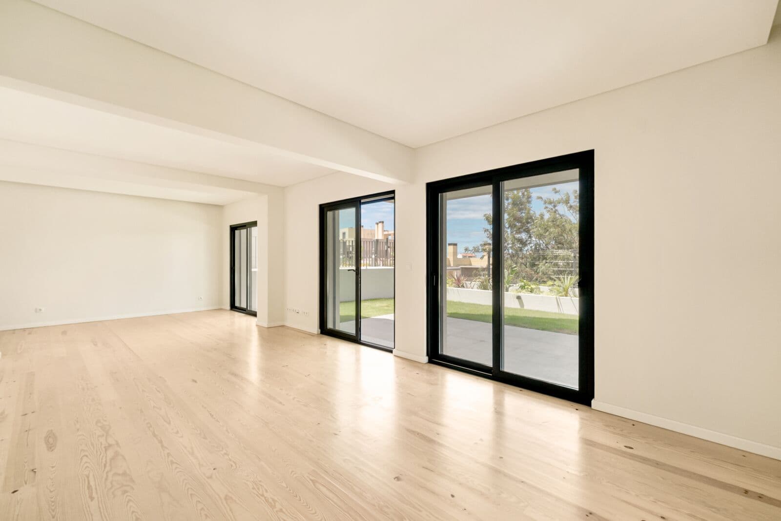 Apartamento T3 com jardim - Imagem 8