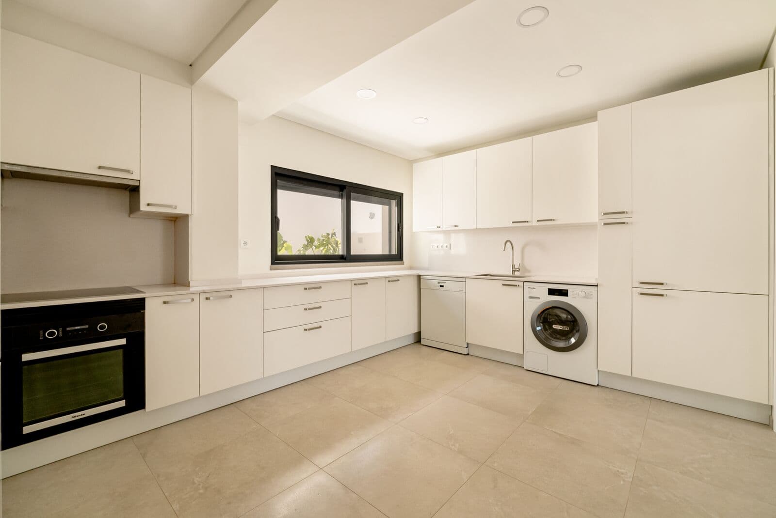 Apartamento T3 com jardim - Imagem 11