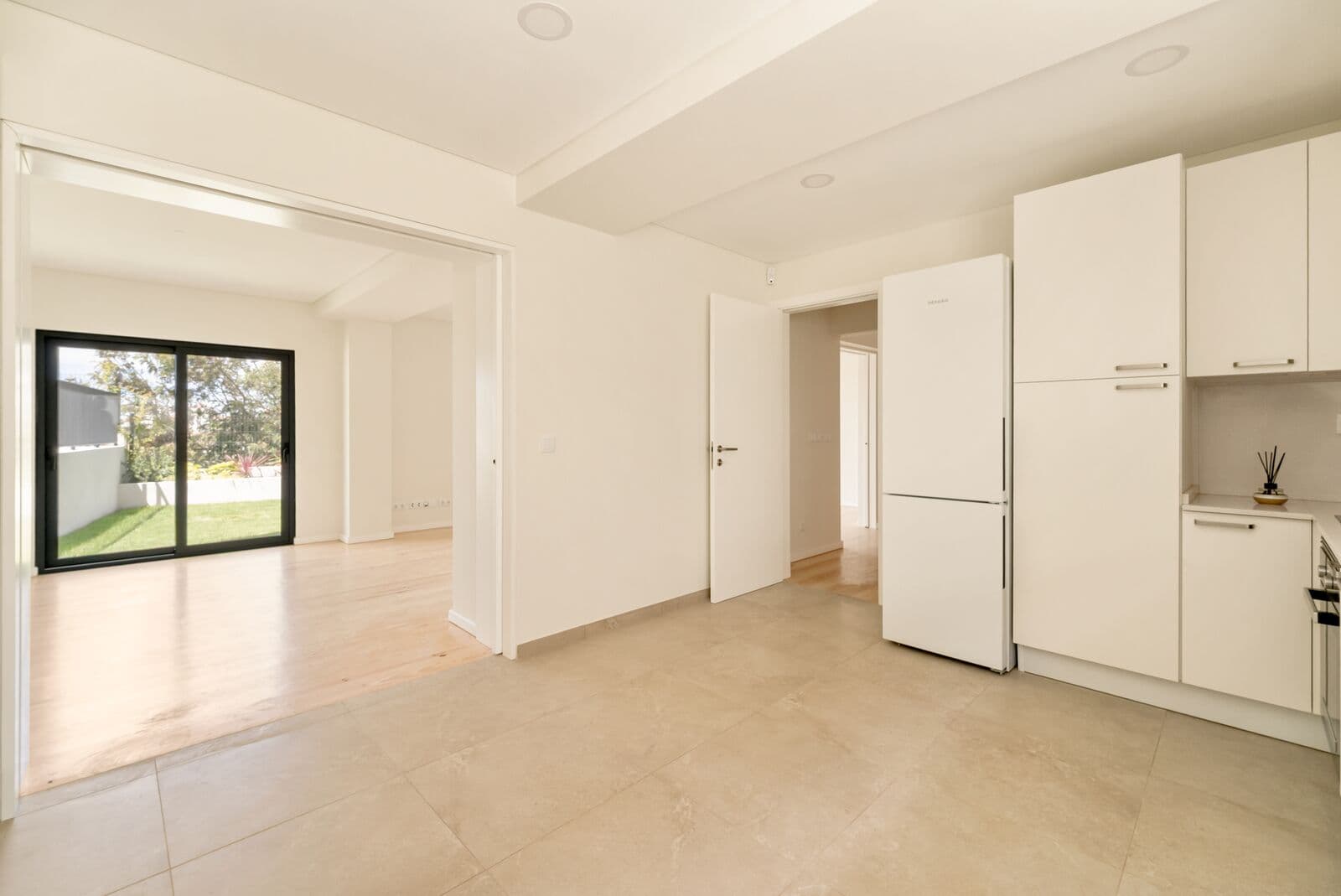 Apartamento T3 com jardim - Imagem 12