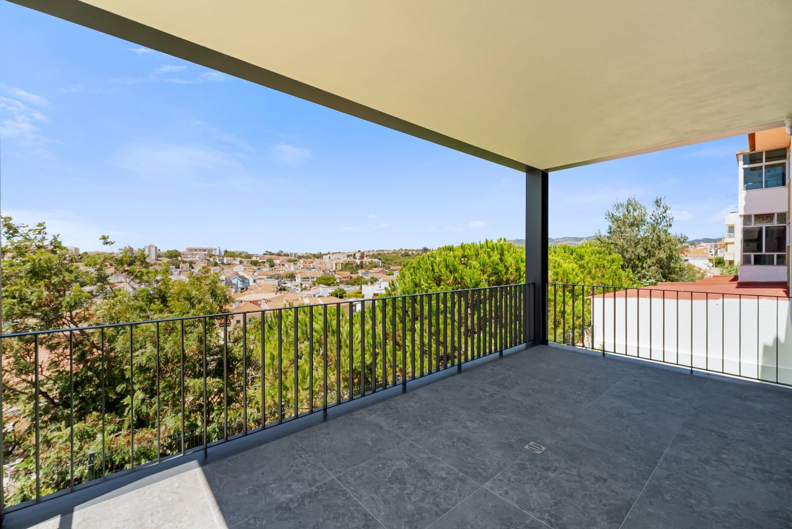 Apartamento T3 com vista - Imagem 1