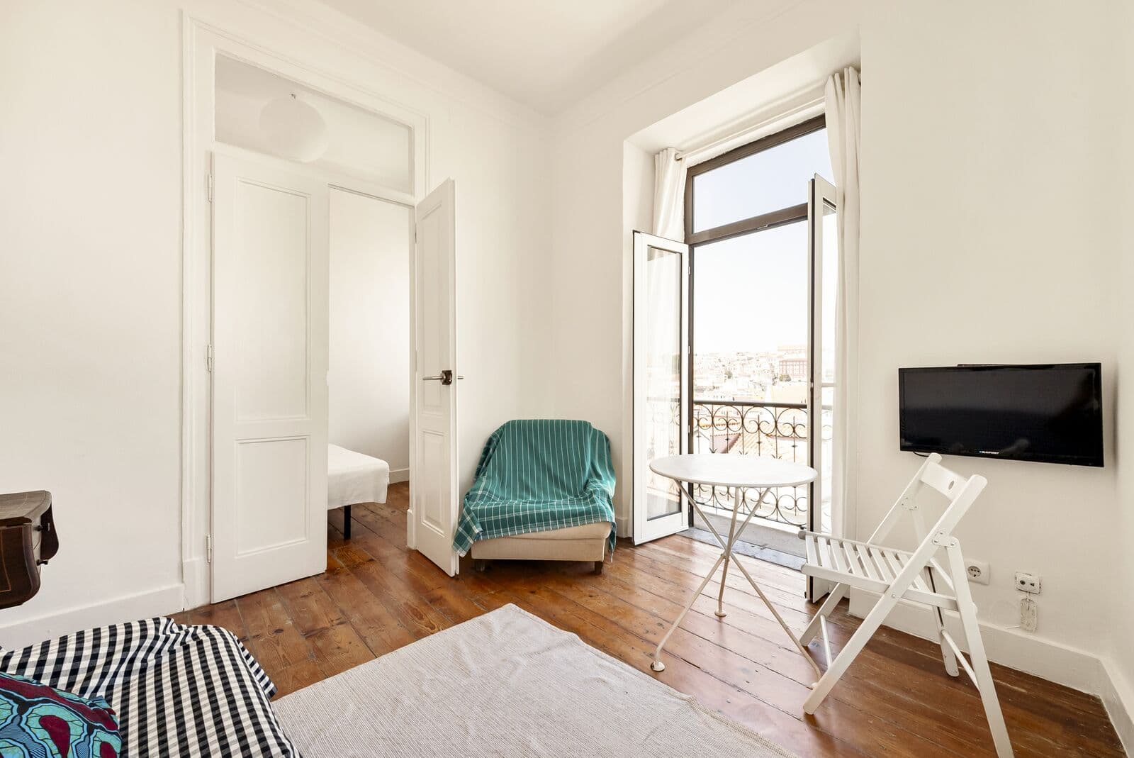 Apartamento T2 com vista, Mouraria, Lisboa - Imagem 6