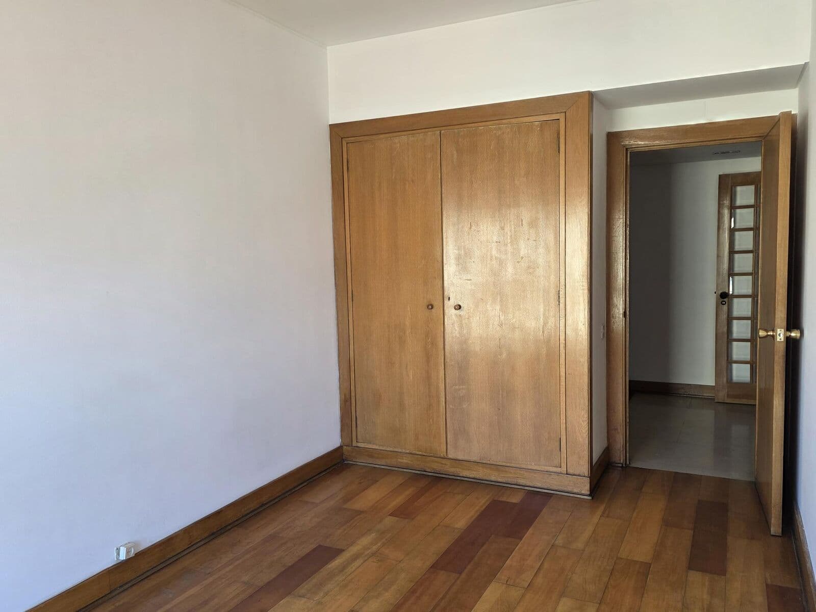 Apartamento T4 com estacionamento, Estrada da Luz, Lisboa - Imagem 11