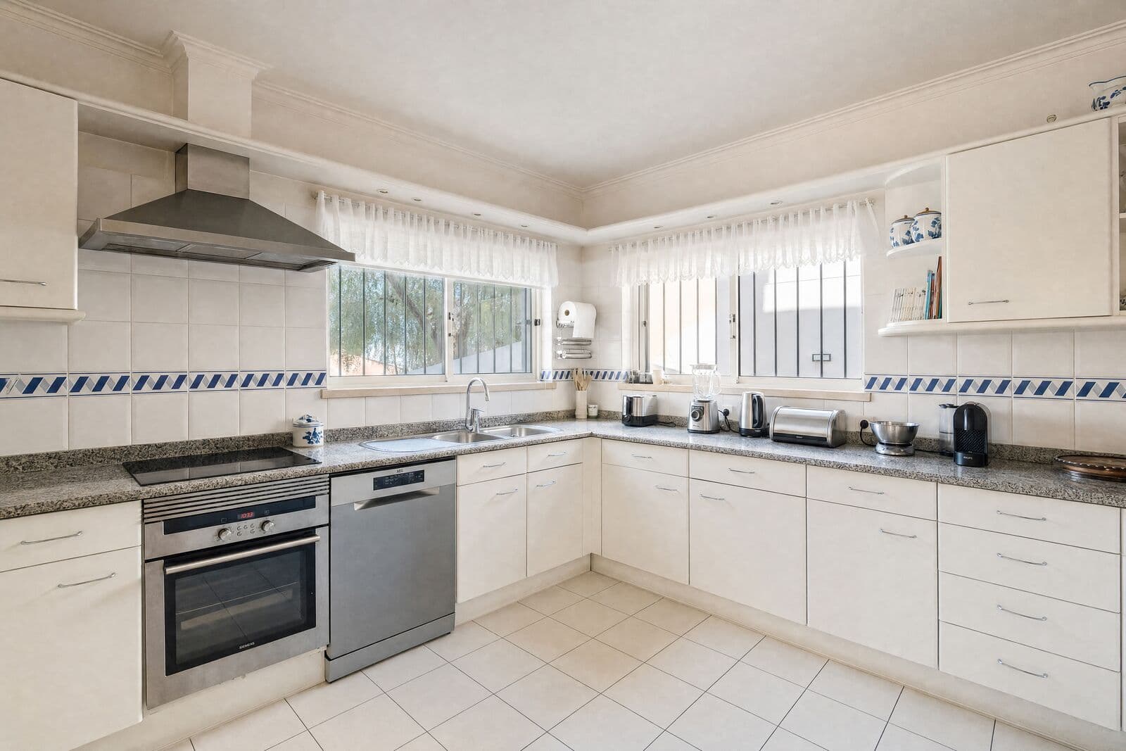 Moradia T5 + 1 com piscina, Parede, Cascais - Imagem 20