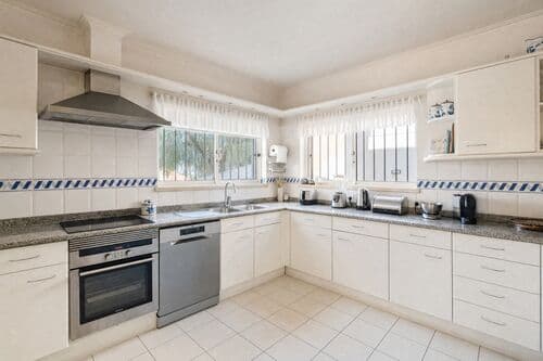 PF41310 - Moradia T5 + 1 com piscina, Parede, Cascais - Imagem 20