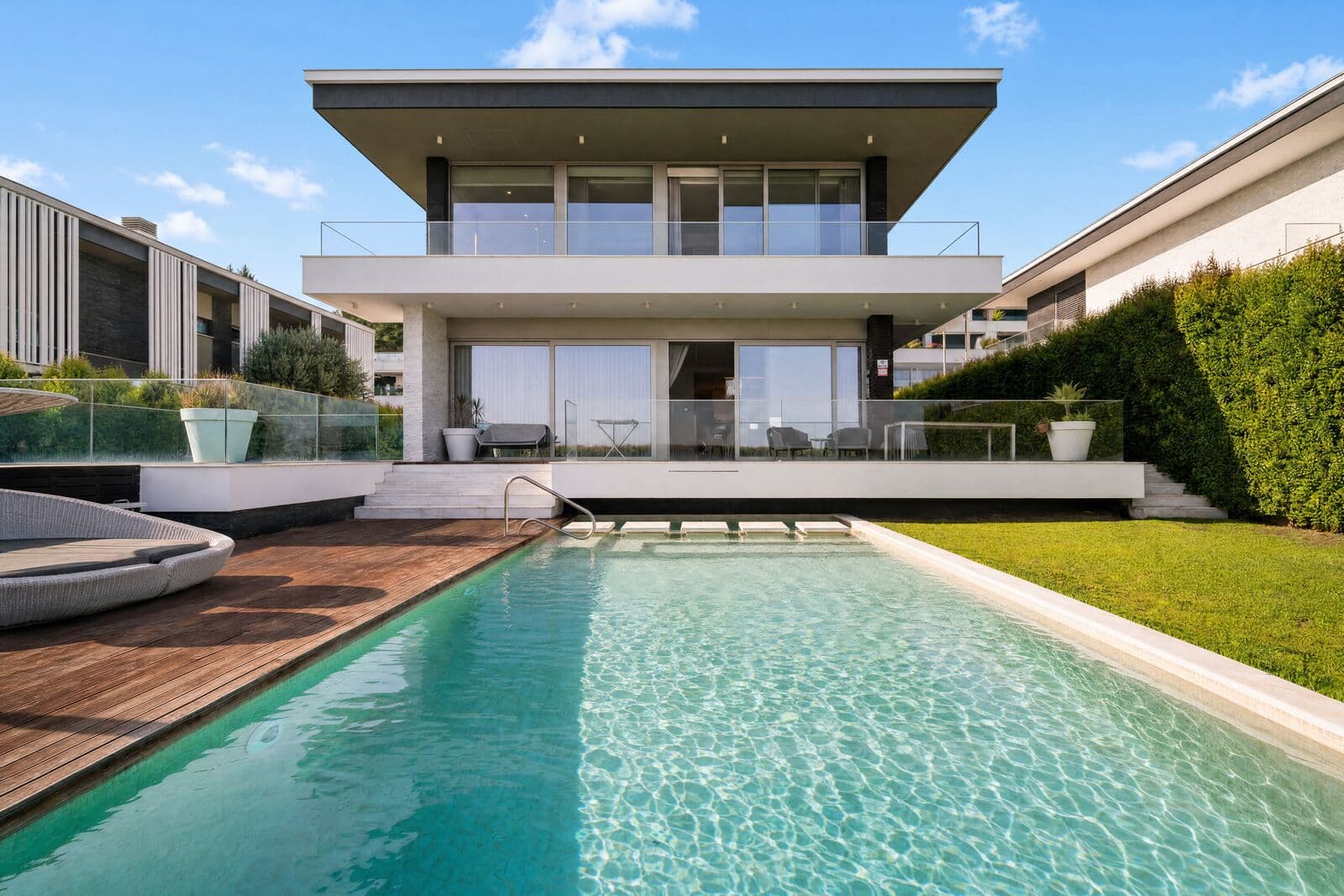 Moradia Isolada T3 + 1 com piscina, Parque dos Poetas, Oeiras - Imagem 1