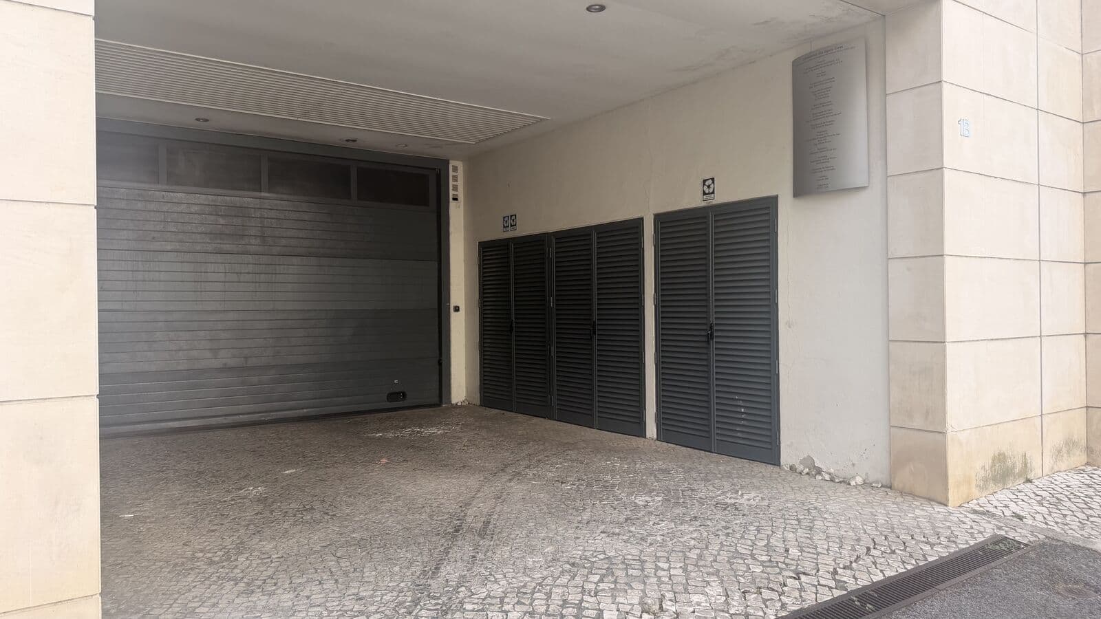 Apartamento T1 com estacionamento, Campolide, Lisboa - Imagem 35