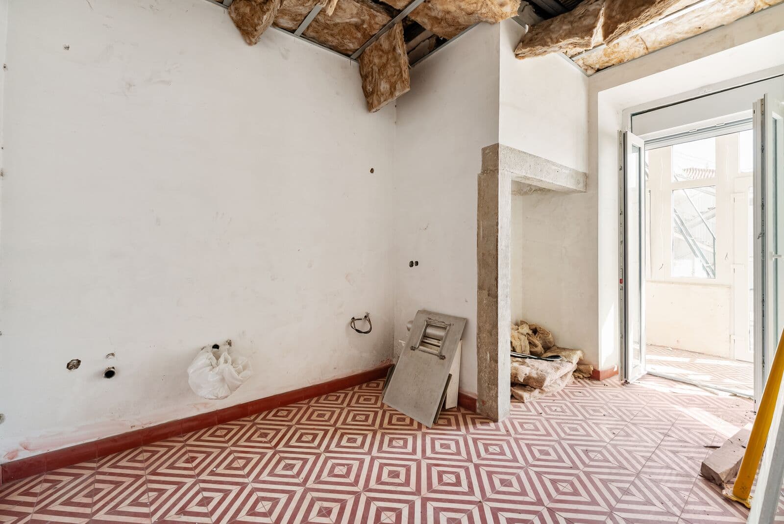 2 Bedroom Penthouse with a view, Gulbenkian, Lisboa - Image 23