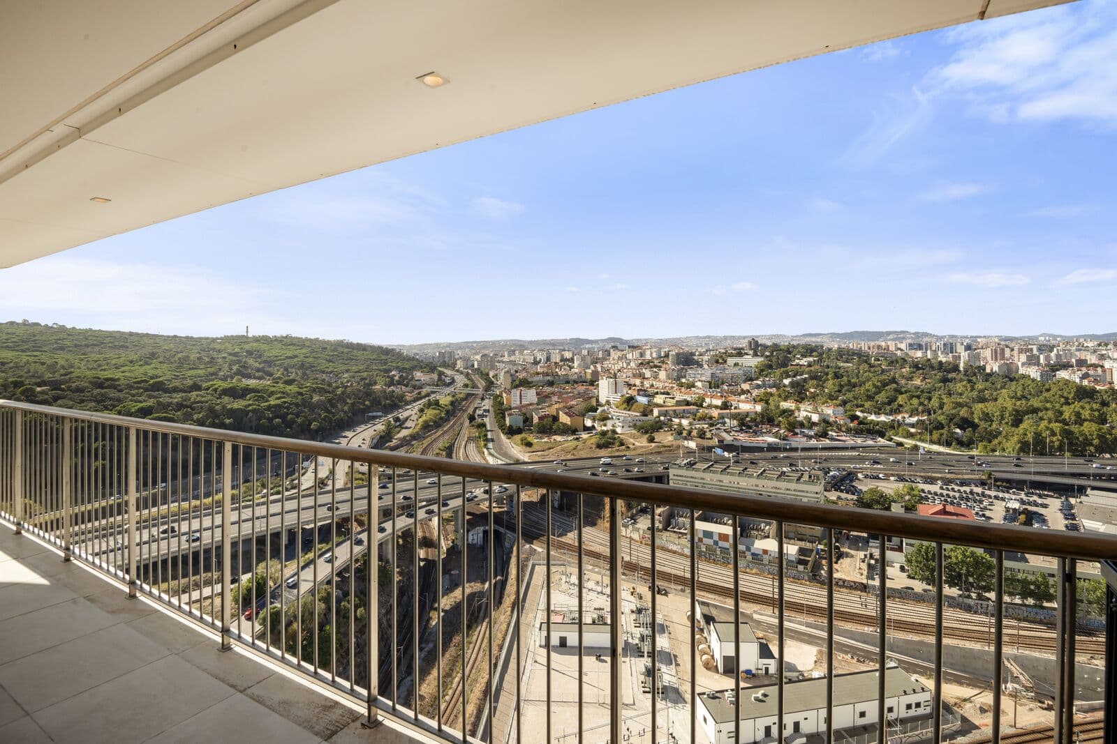 6 Bedroom Penthouse with swimming pool, Lisboa - Image 76