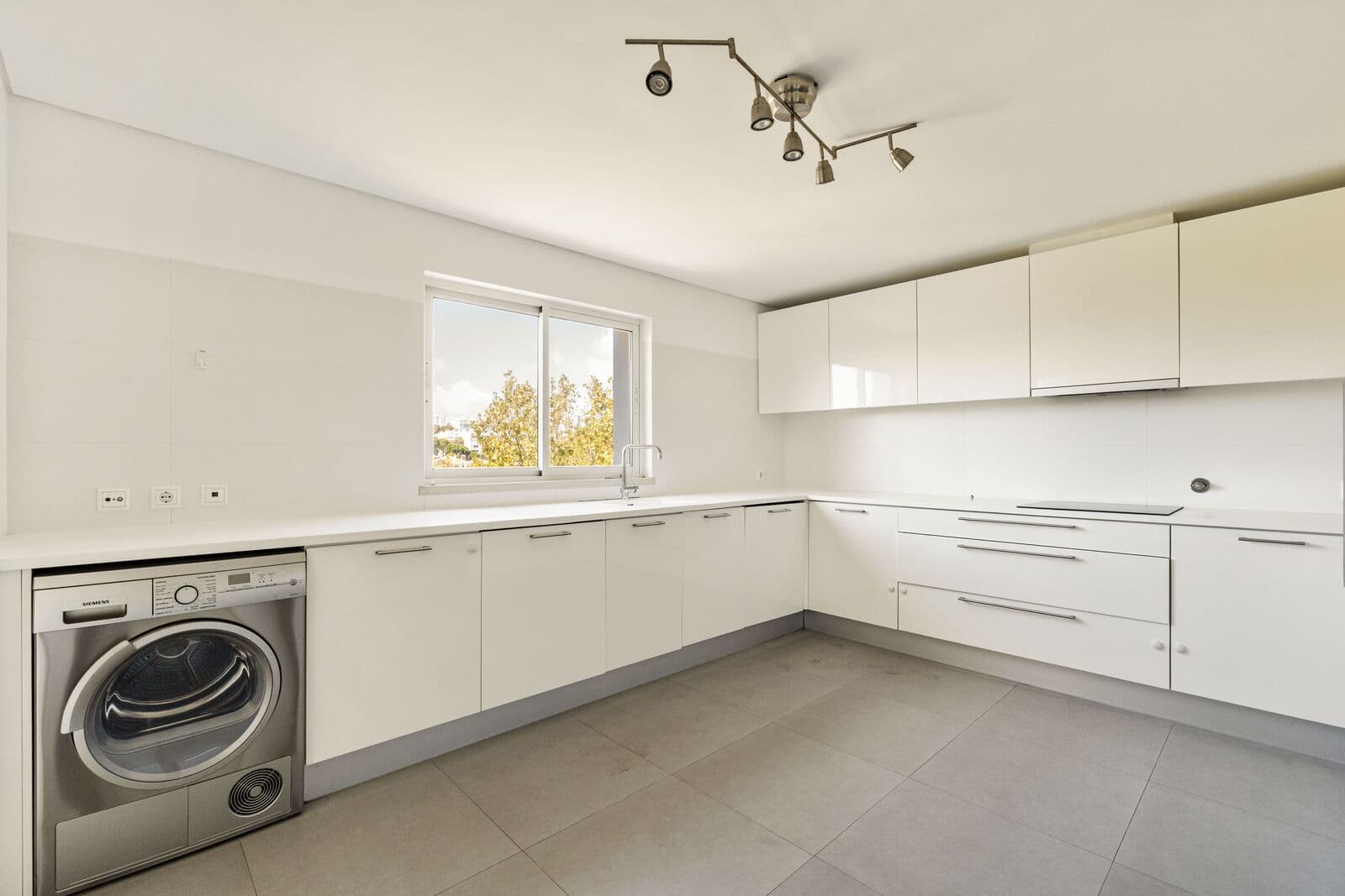 Apartamento T2 com piscina, Cascais - Imagem 25