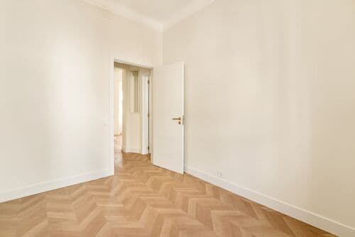 PF41585 - 2 Bedroom Apartment renovated, Penha de França, Lisboa - Image 28