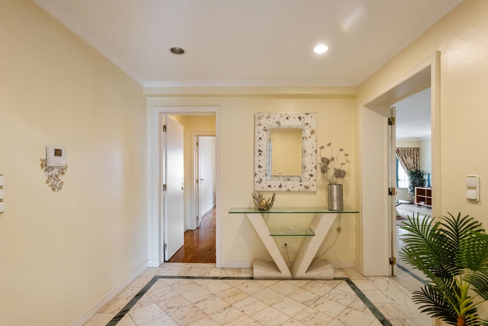 4 Bedroom Apartment with a view, Laranjeiras, Lisboa - Image 14