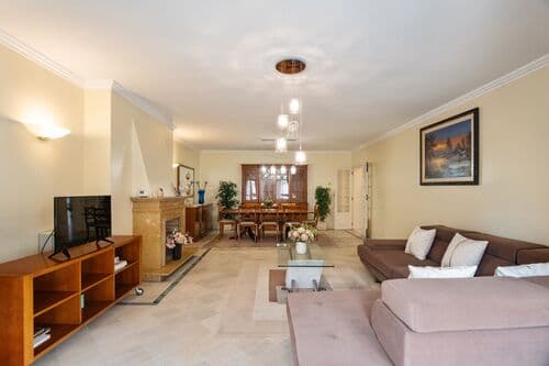 PF41638 - Apartamento T4 com vista, Laranjeiras, Lisboa - Imagem 2