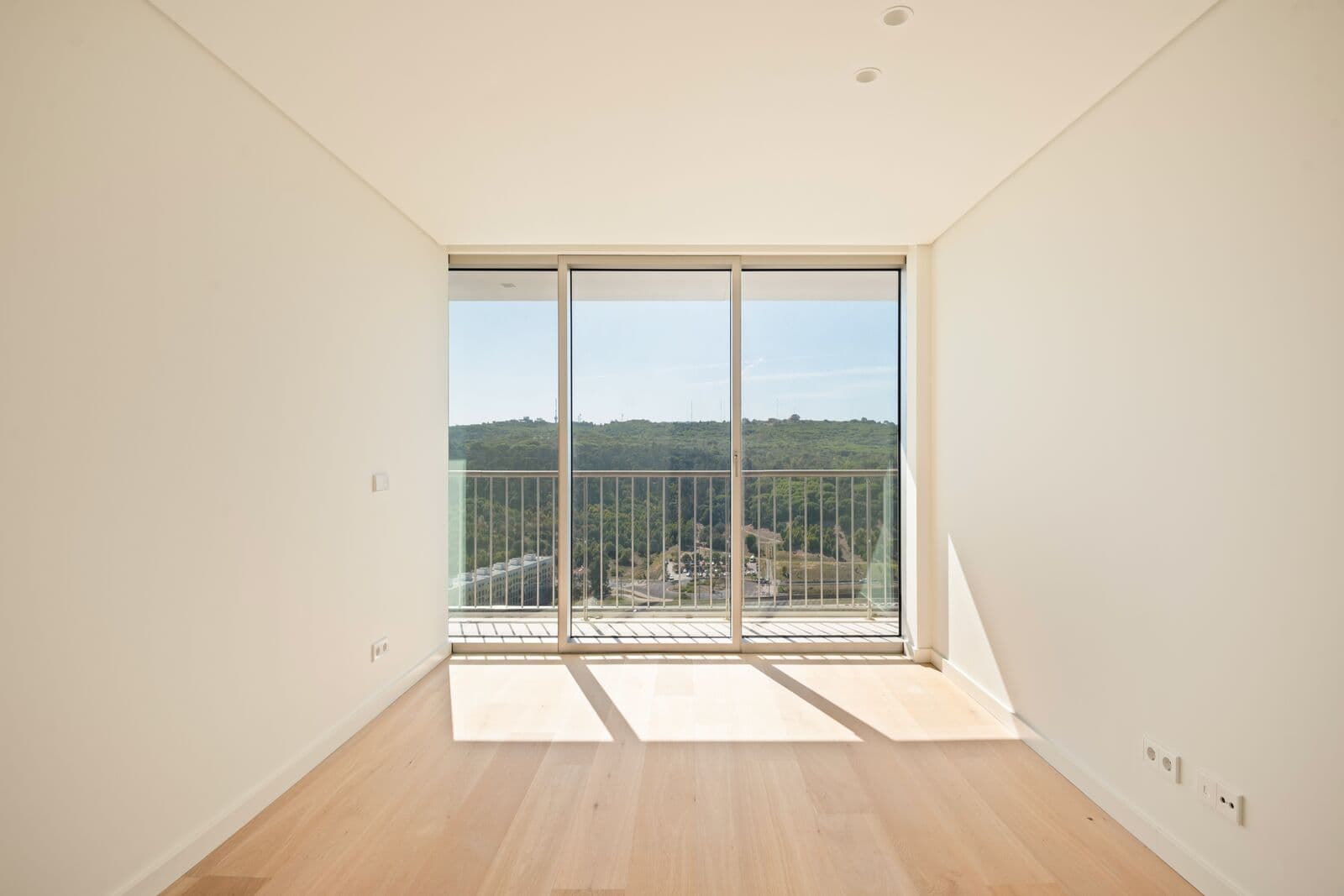 T4+1 em piso alto no Infinity, Lisboa - Imagem 13