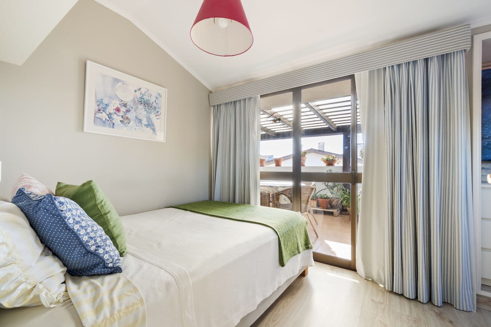 2 Bedroom Duplex with a view, Cascais - Image 38
