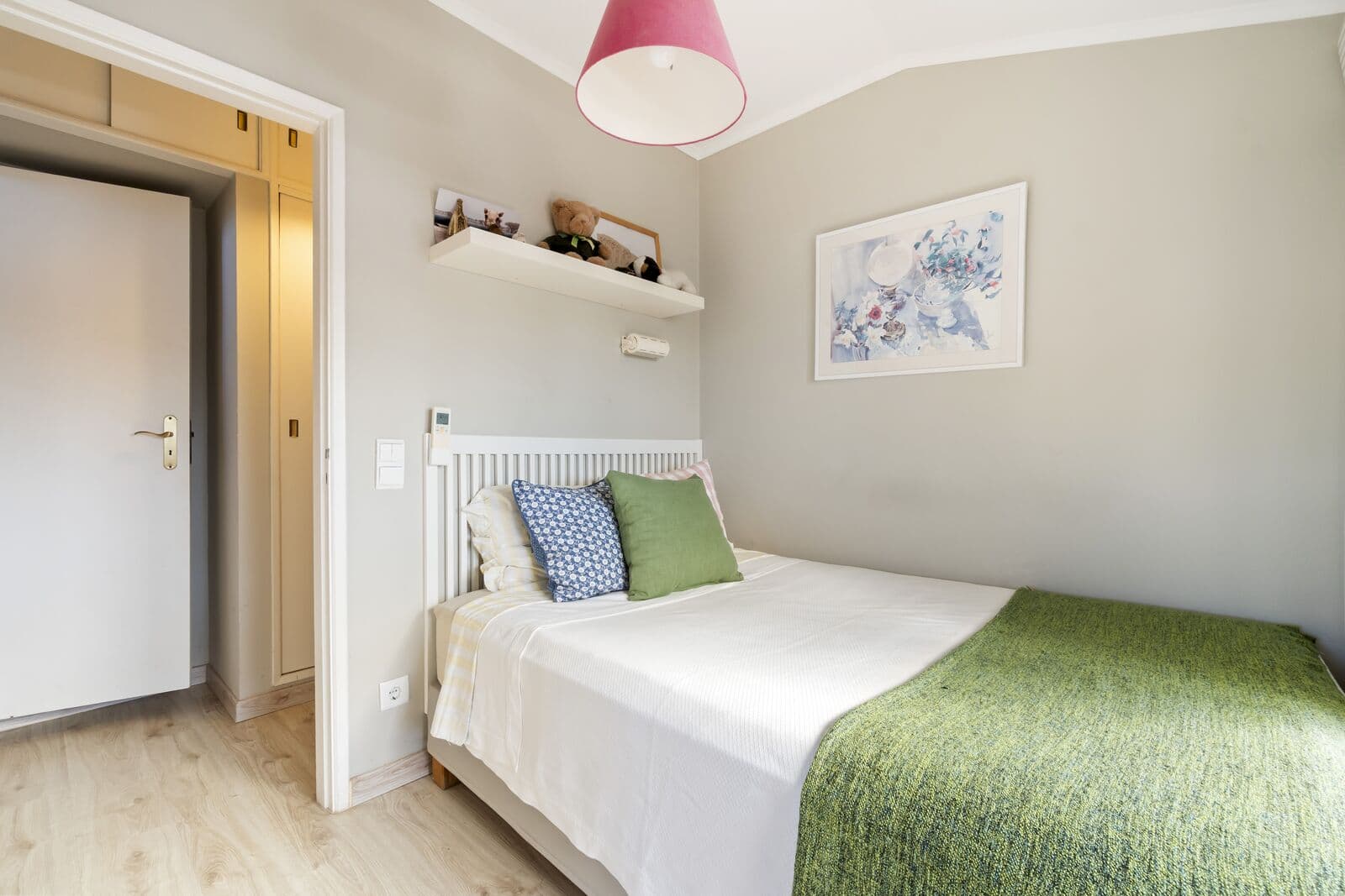 2 Bedroom Duplex with a view, Cascais - Image 40