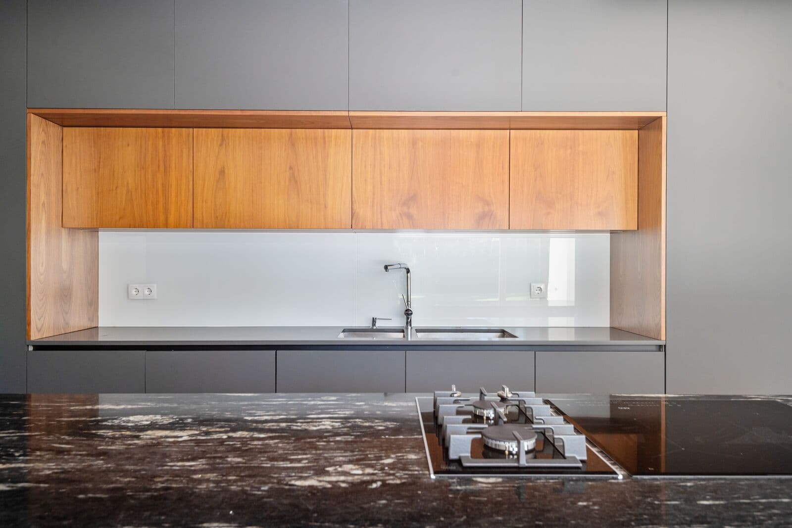 Moradia Isolada T5 com piscina, Aroeira, Almada - Imagem 16
