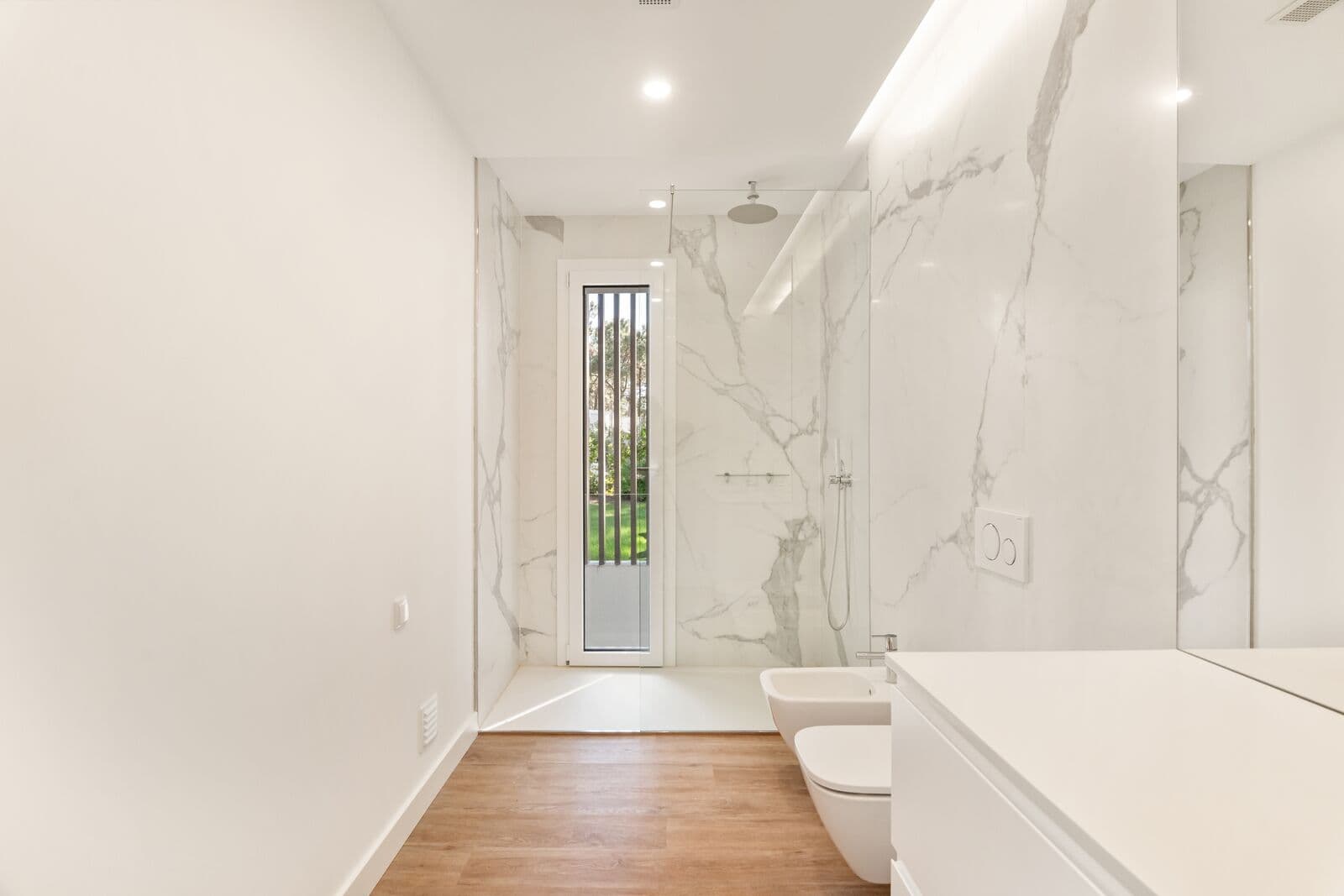 Moradia Isolada T5 com piscina, Aroeira, Almada - Imagem 26