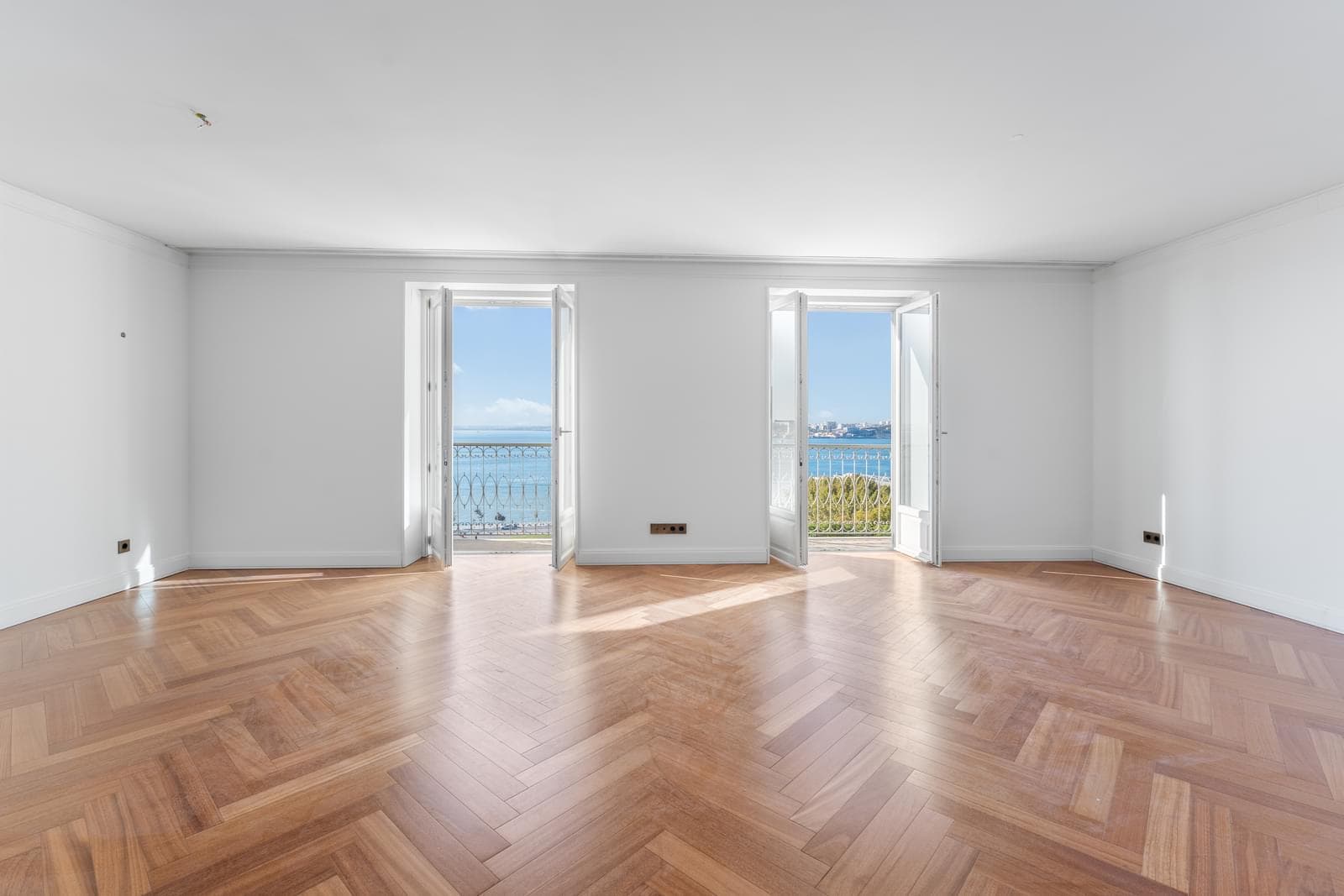 3 Bedroom Apartment with a view, Chiado, Lisboa - Image 2