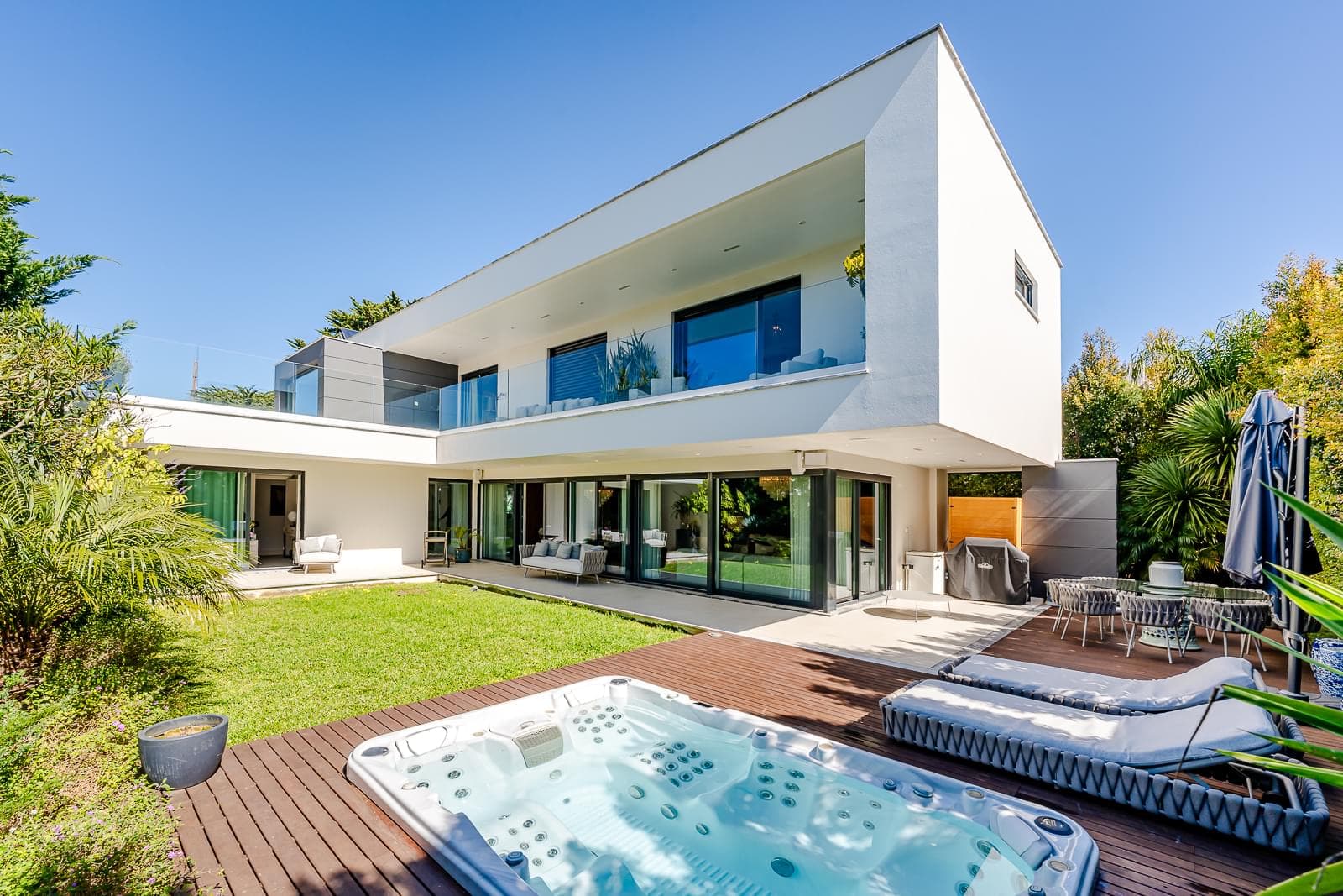 Moradia Isolada T4 + 2 com jardim, Birre, Cascais - Imagem 2