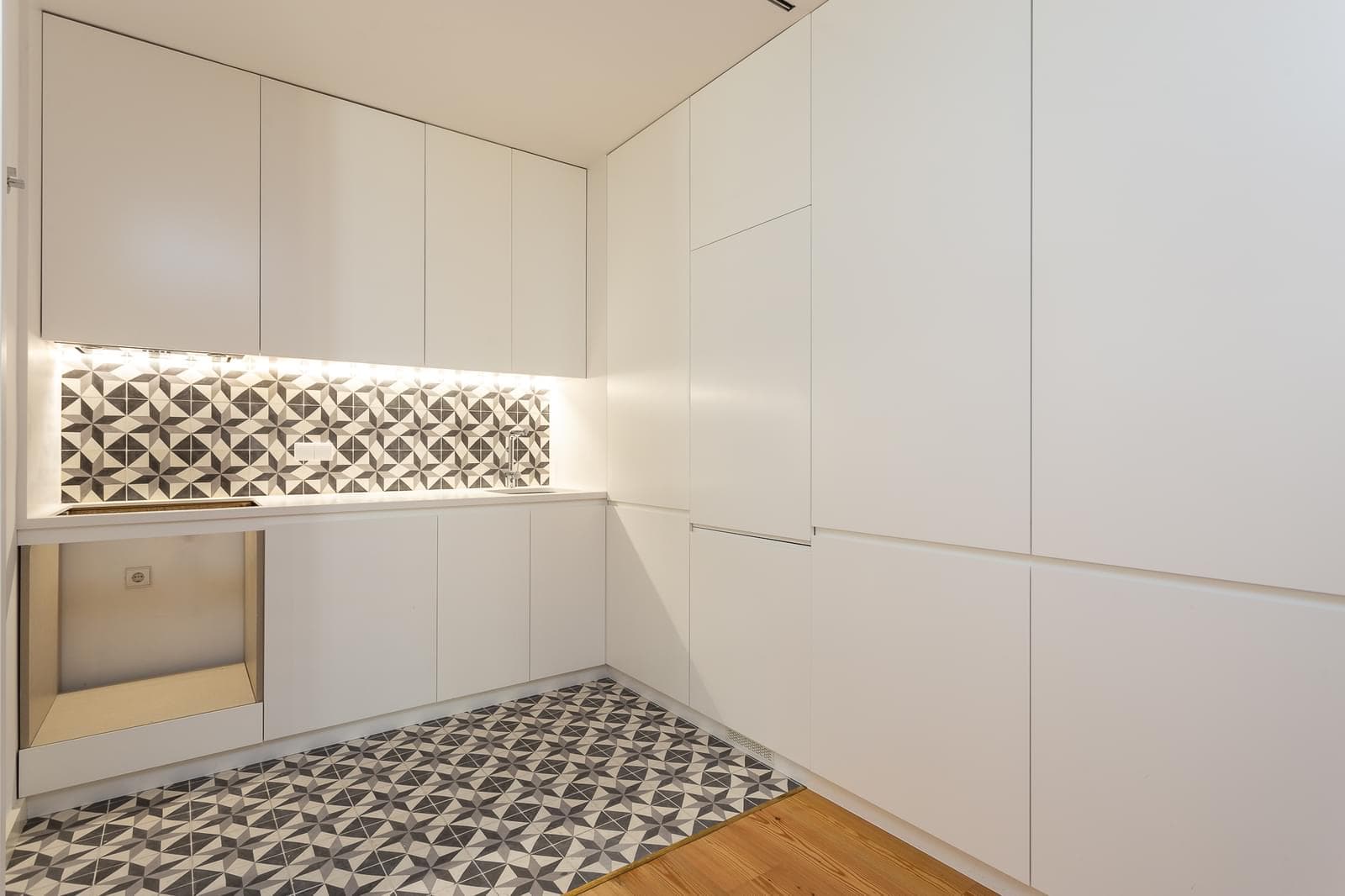 1 Bedroom Apartment new, Mouraria, Lisboa - Image 5