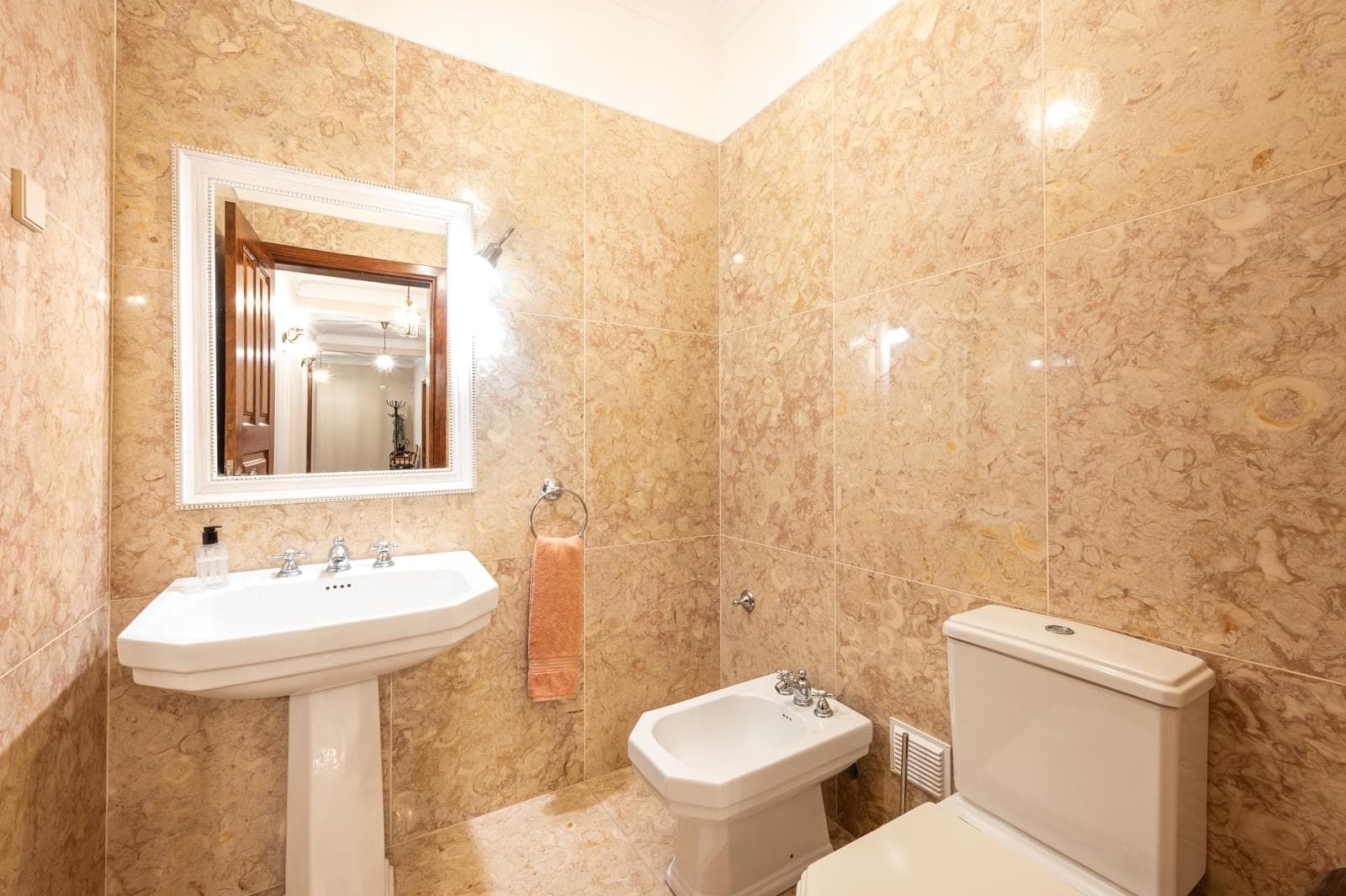 Moradia T5 + 5 com piscina, Aroeira, Almada - Imagem 38
