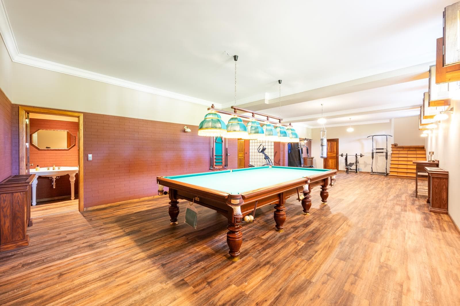 Moradia T5 + 5 com piscina, Aroeira, Almada - Imagem 36