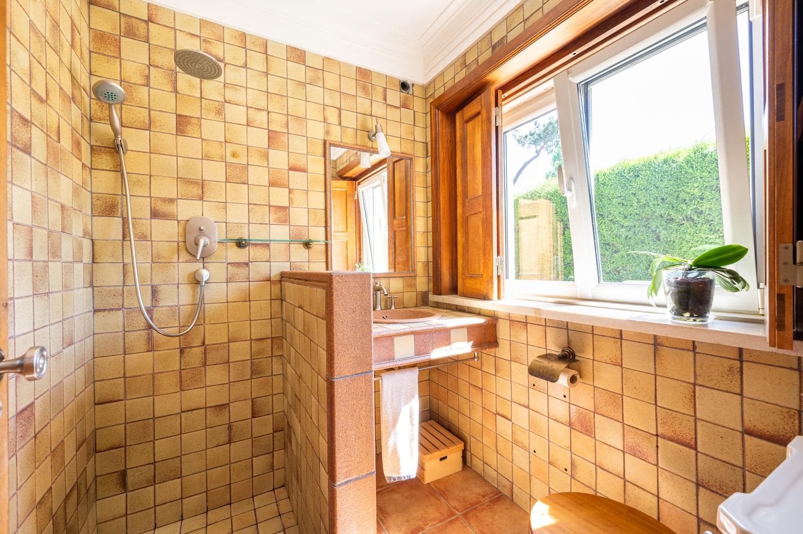 Moradia T5 + 5 com piscina, Aroeira, Almada - Imagem 32