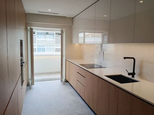 PF38050 - 3 Bedroom Apartment with a view, Avenidas Novas, Lisboa - Image 12