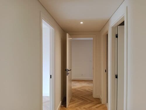 PF38050 - 3 Bedroom Apartment with a view, Avenidas Novas, Lisboa - Image 16