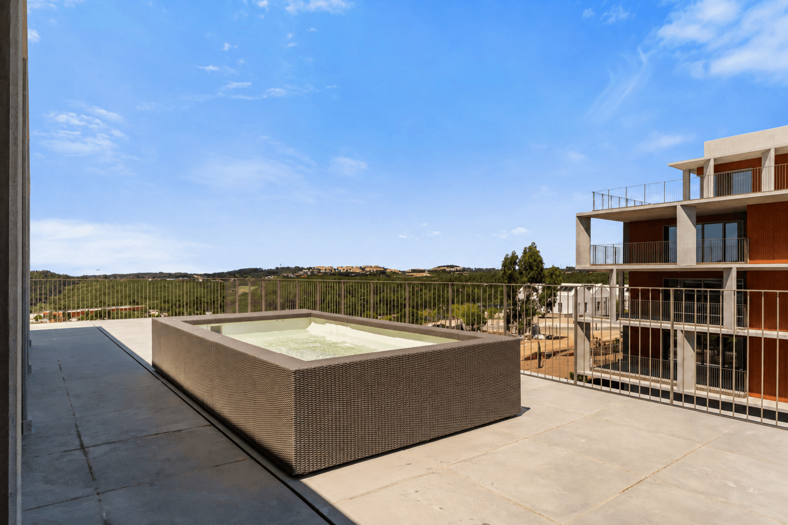 Penthouse T4 com jardim, Belas Clube de Campo, Sintra - Imagem 2