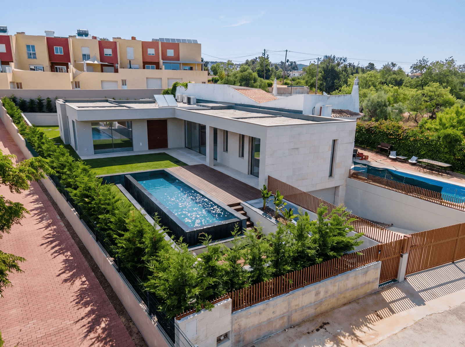 Moradia Isolada T4 com piscina, Loulé - Imagem 1