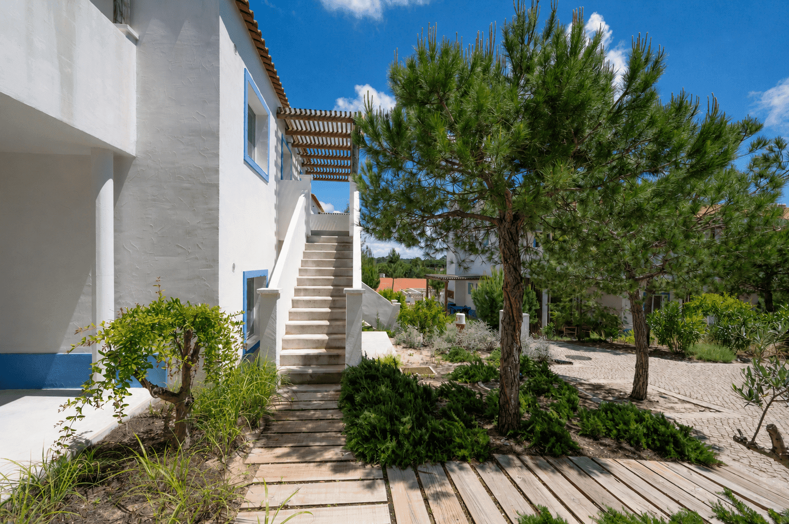 Apartamento T2 com jardim, Carvalhal, Grandola - Imagem 2
