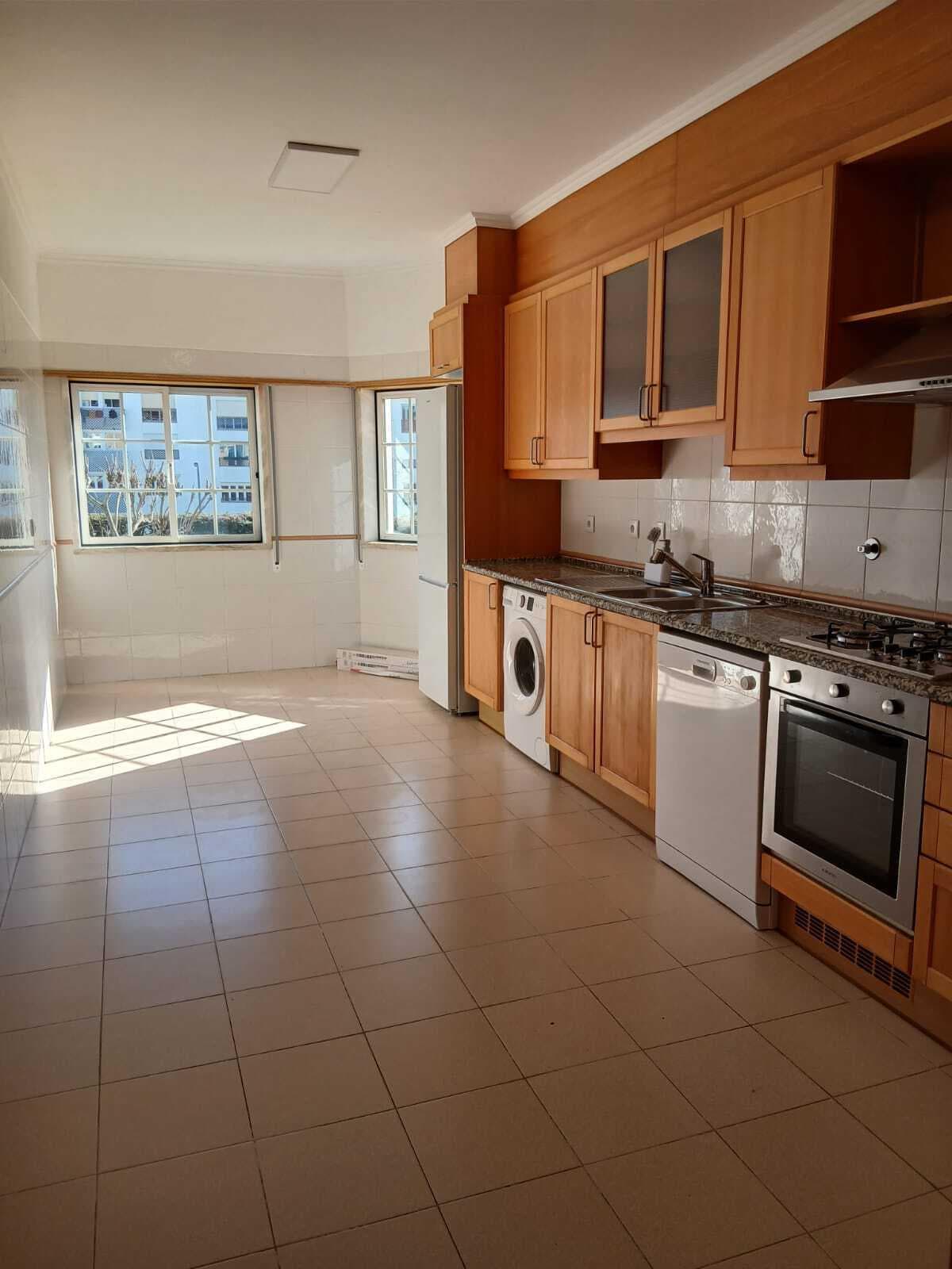 Apartamento T3 com estacionamento, Alapraia, Cascais - Imagem 13