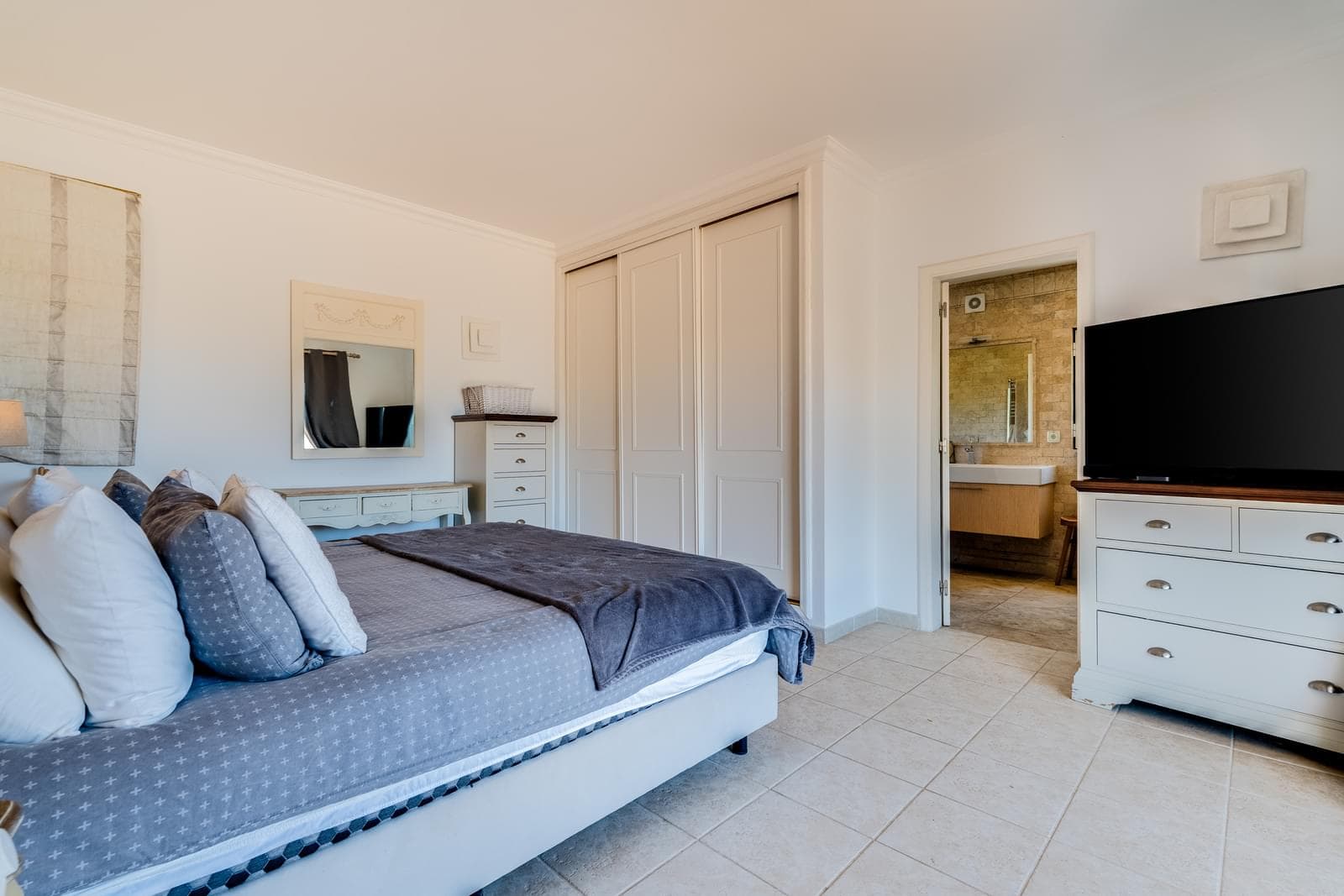 Moradia Isolada T4 com piscina, Ferragudo, Lagoa - Imagem 11