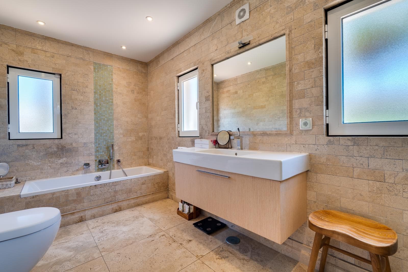 Moradia Isolada T4 com piscina, Ferragudo, Lagoa - Imagem 8