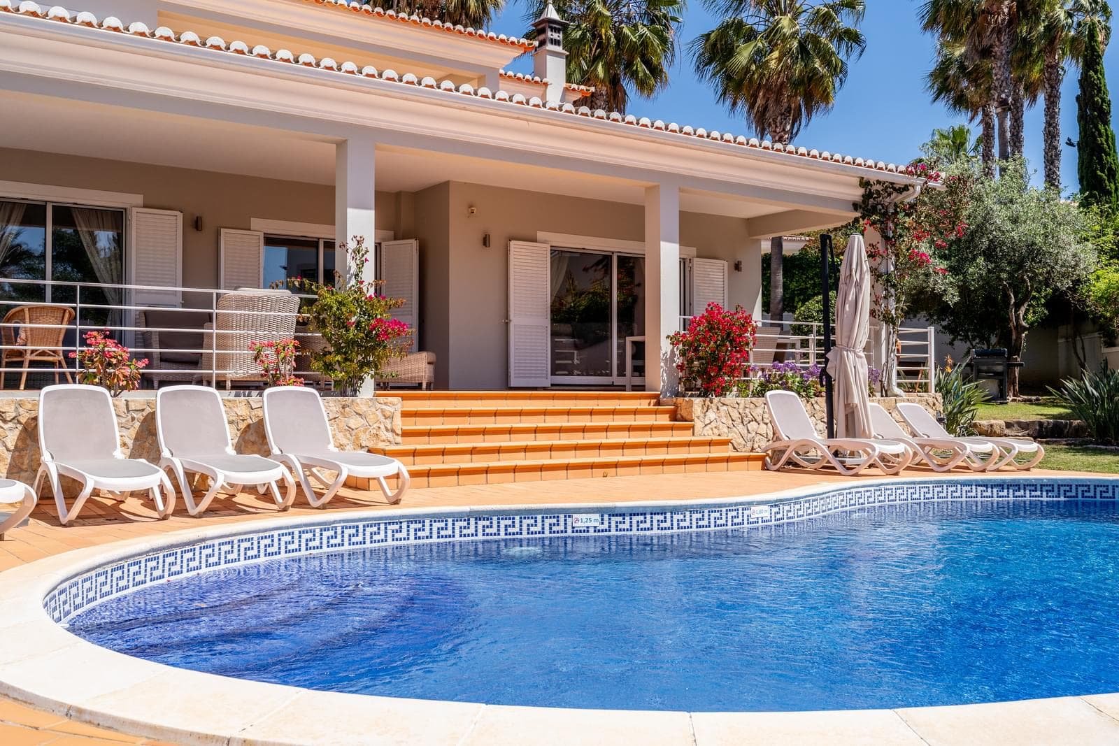 Moradia Isolada T4 com piscina, Ferragudo, Lagoa - Imagem 26