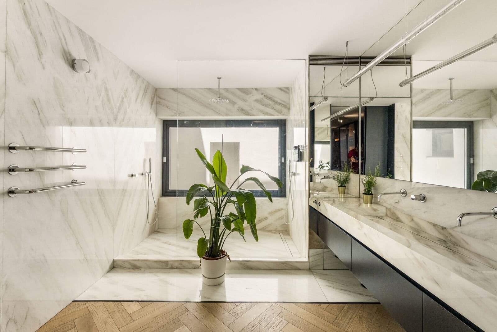 4 Bedroom House with swimming pool, 24 de Julho, Lisboa - Image 27