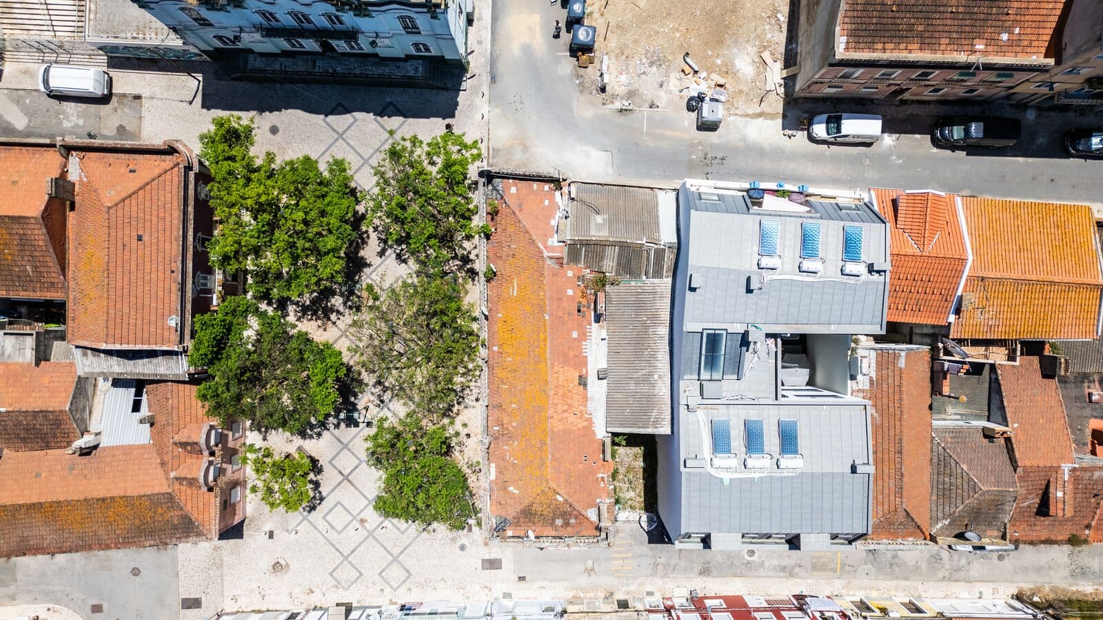 Apartment block, Barreiro - Image 3