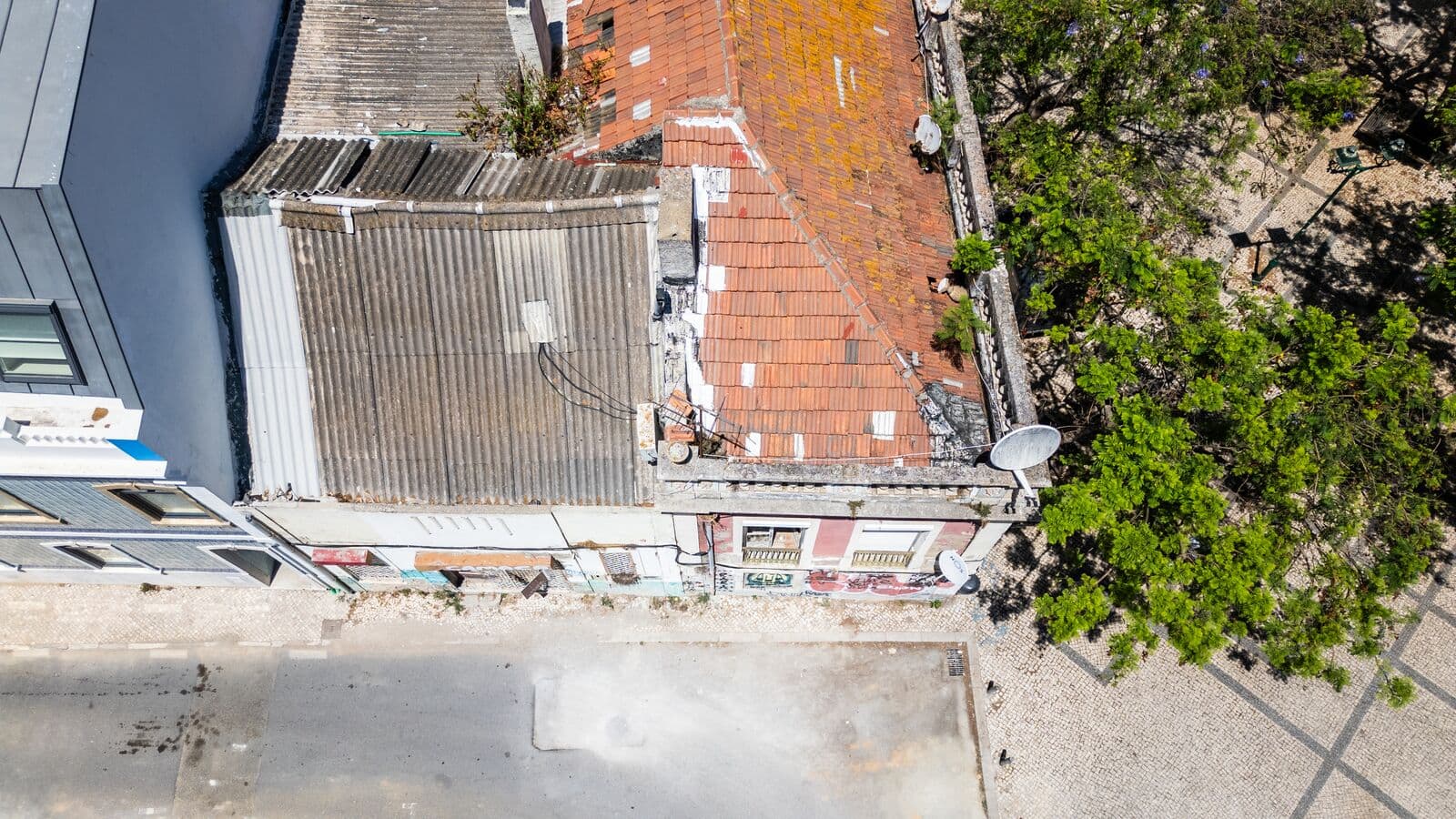 Apartment block, Barreiro - Image 14