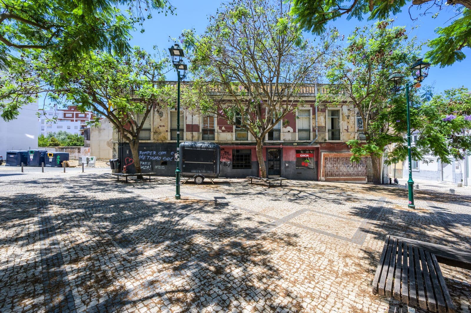 Apartment block, Barreiro - Image 5