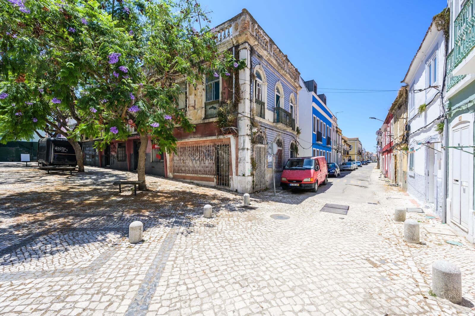 Apartment block, Barreiro - Image 10