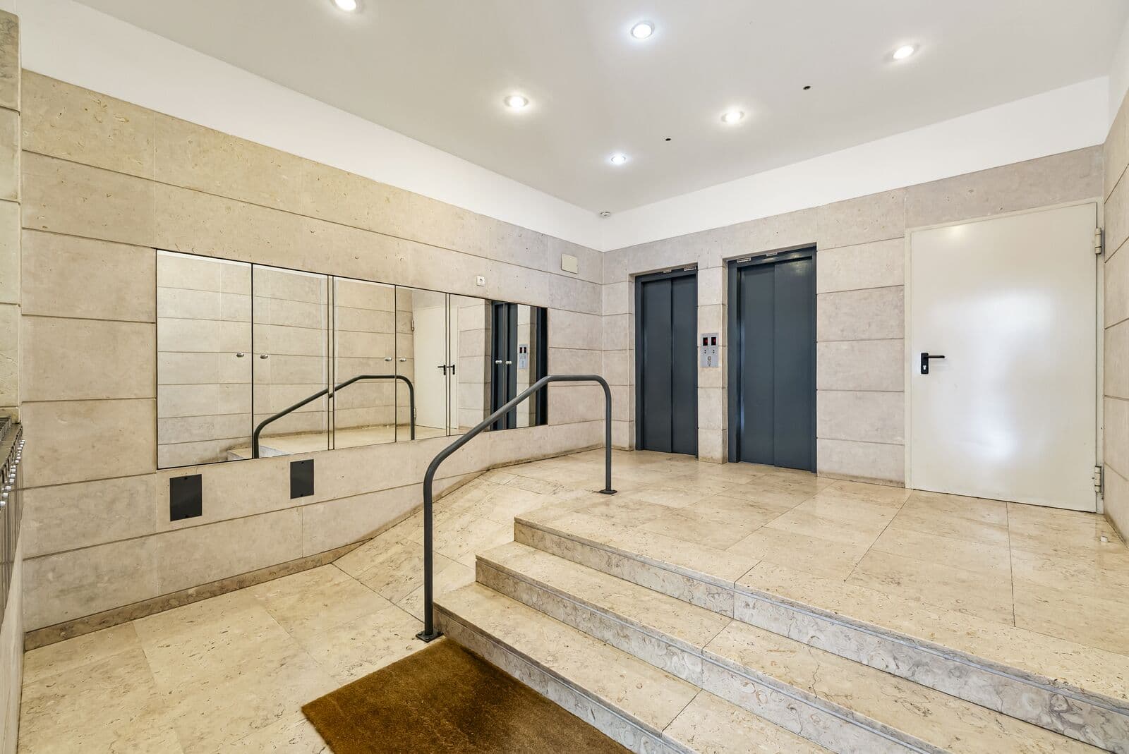Apartamento T2 com estacionamento, Avenidas Novas, Lisboa - Imagem 22