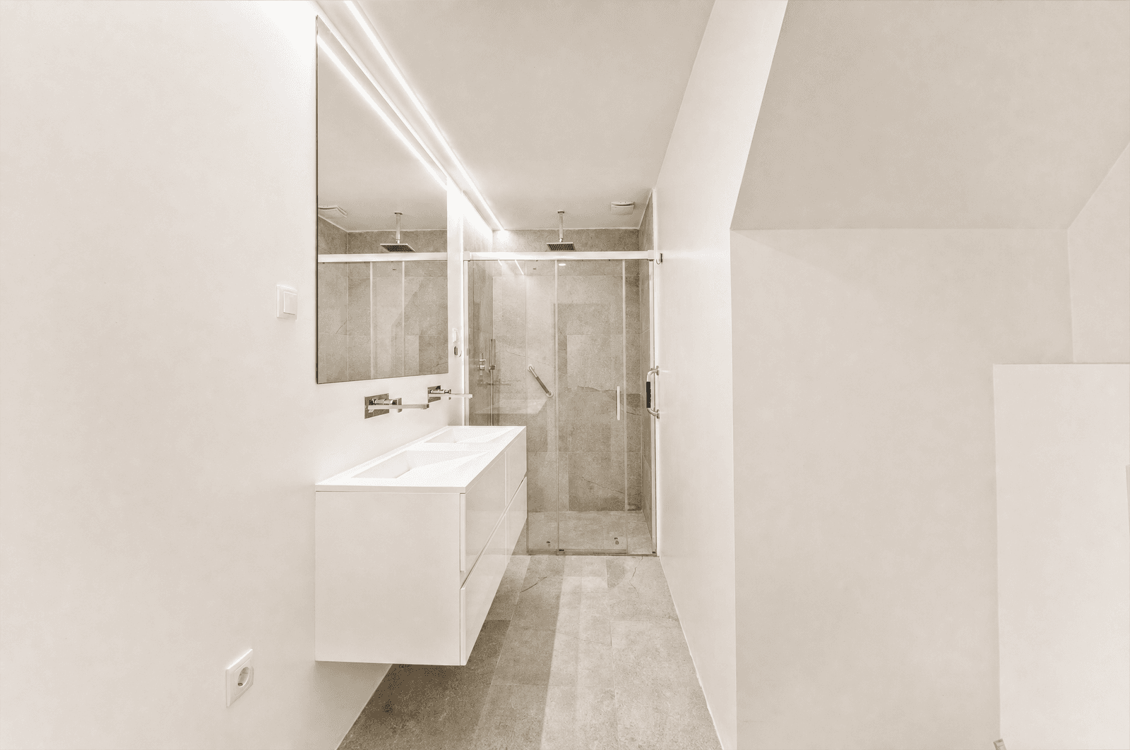 Moradia T3 + 1 com piscina, Oeiras - Imagem 33