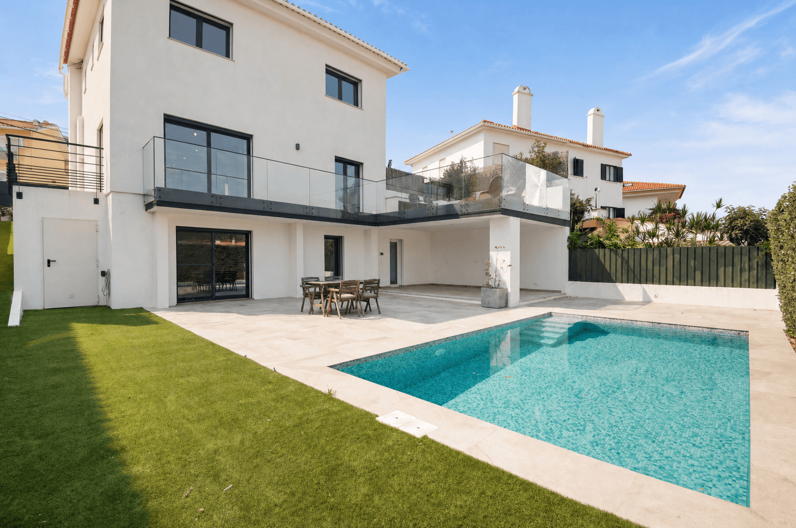 Moradia T3 + 1 com piscina, Oeiras - Imagem 4