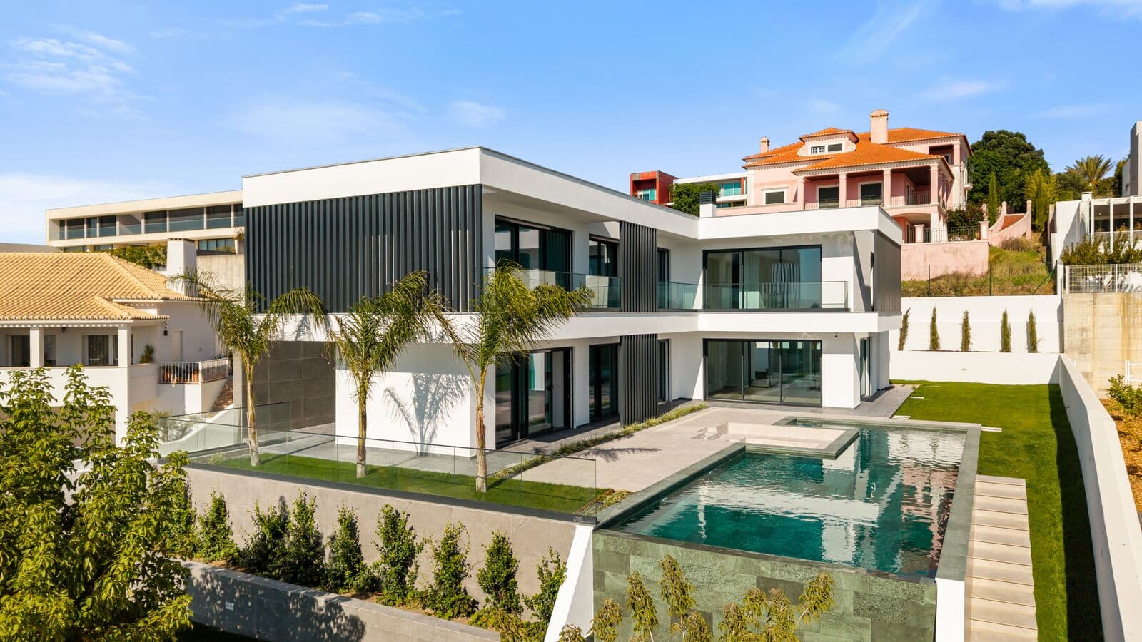 Moradia T5 com piscina, Torres Vedras - Imagem 1