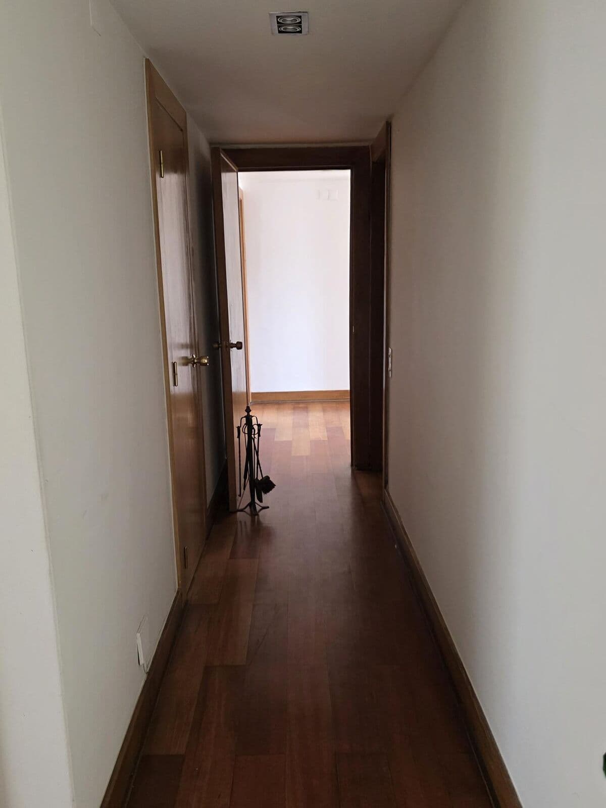 Apartamento T4 com estacionamento, Estrada da Luz, Lisboa - Imagem 6