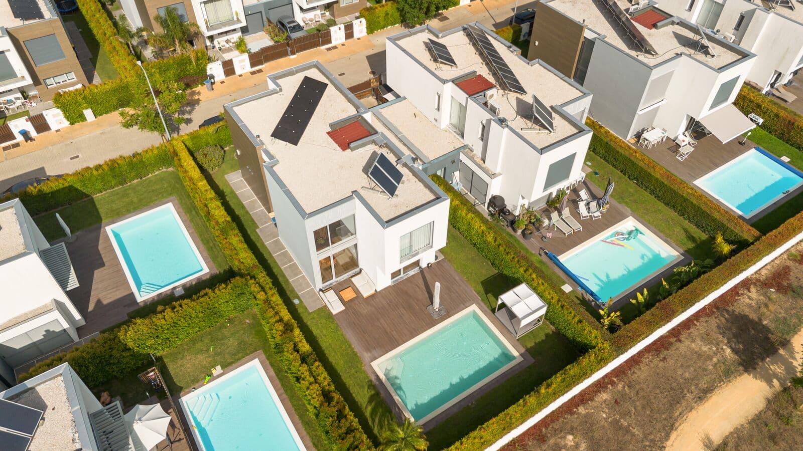 Moradia Isolada T3 + 1 com piscina, Aroeira, Almada - Imagem 35
