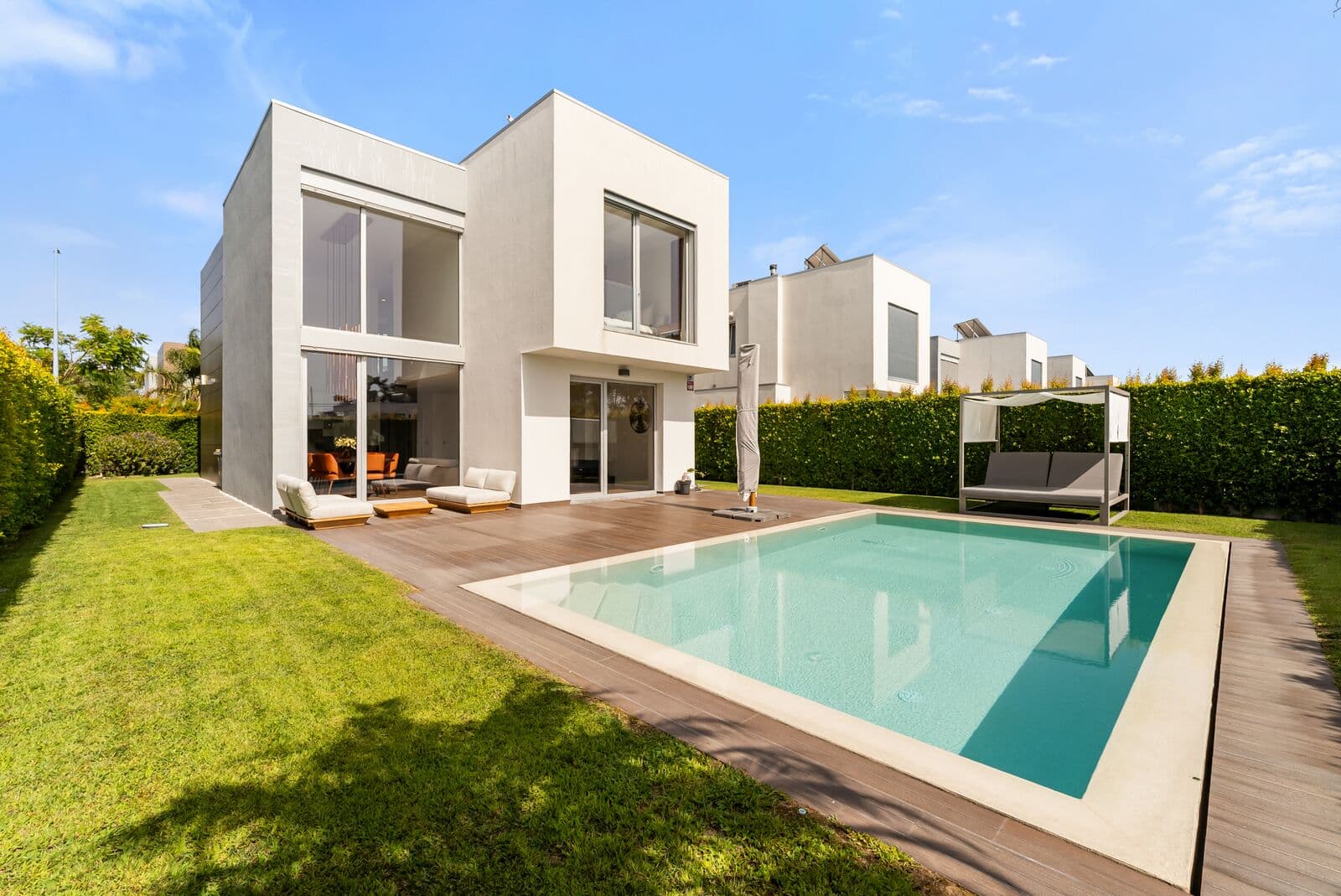 Moradia Isolada T3 + 1 com piscina, Aroeira, Almada - Imagem 1